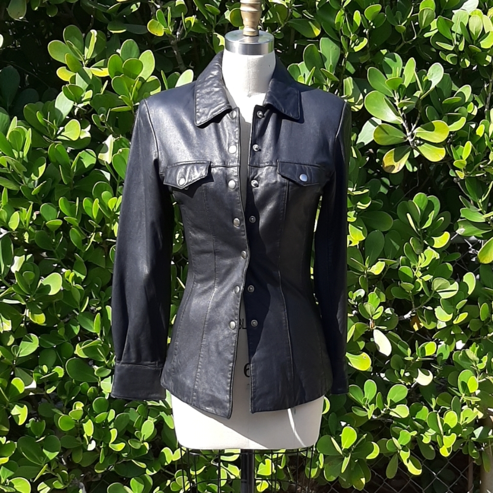 CUIR DE MONDE black leather jacket